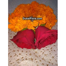 Fresh Marigold Flower Bracelet with 2 Roses (2 Pieces)