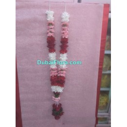 Fresh Chrysanthemum and Carnation Garland with Roses
