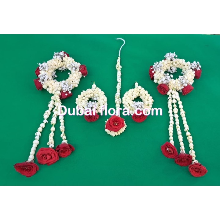 Bridal Set With Red Baby Roses & Gypsophila & Fresh Flower Tassel