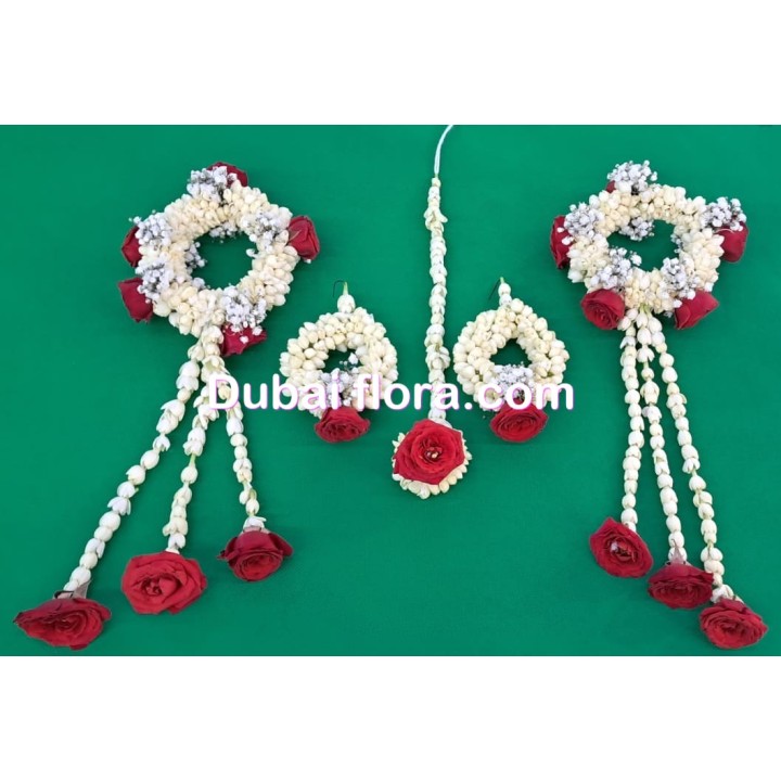 Bridal Set With Red Baby Roses & Gypsophila & Fresh Flower Tassel