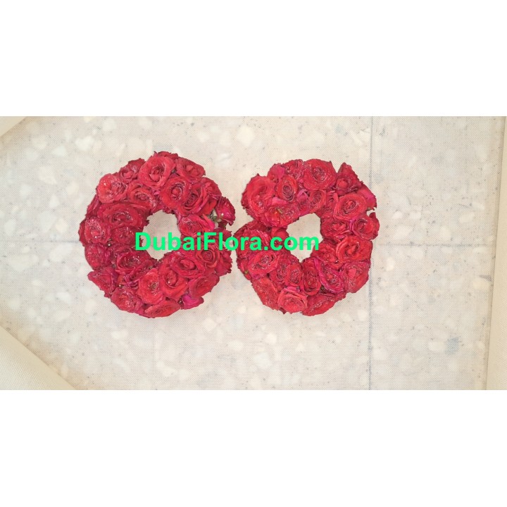 Fresh Pair of Hand Bracelet with Small Baby Roses