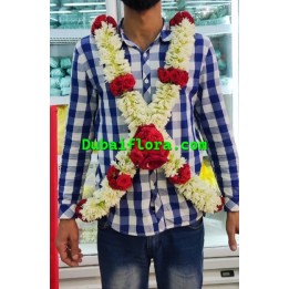 Fresh Baddi with Tube Roses and Baby Rose