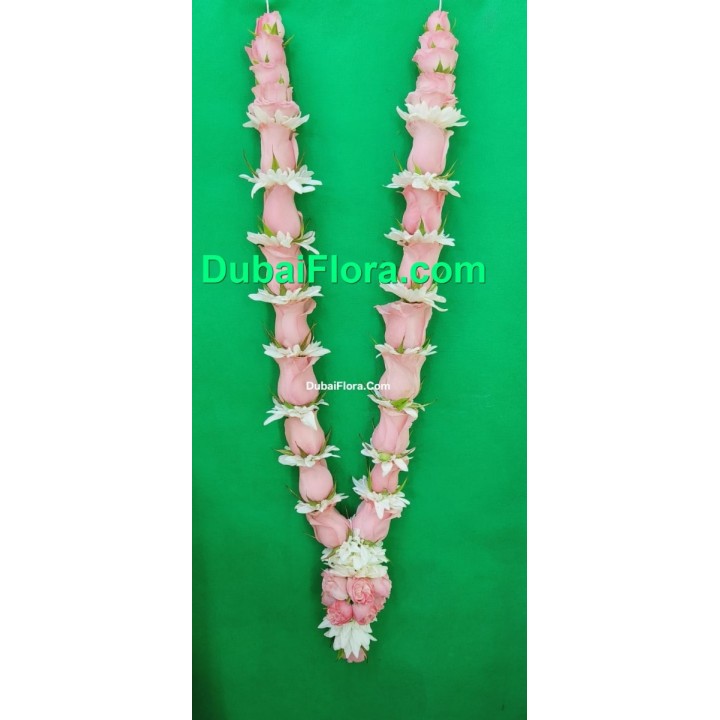 Fresh Garland with Pink Rose and White Chrysanthemum