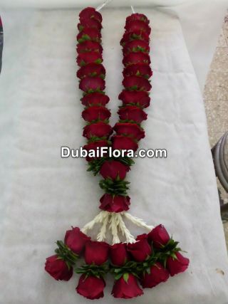 Fresh Red Roses & Green Leaves Garland – 30 Inches