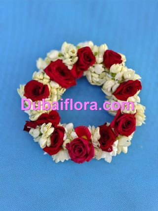 Kangan with jasmine and small baby roses