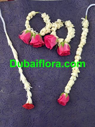 Pair of earrings 