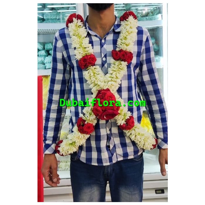 Baddi with tube roses and baby rose 