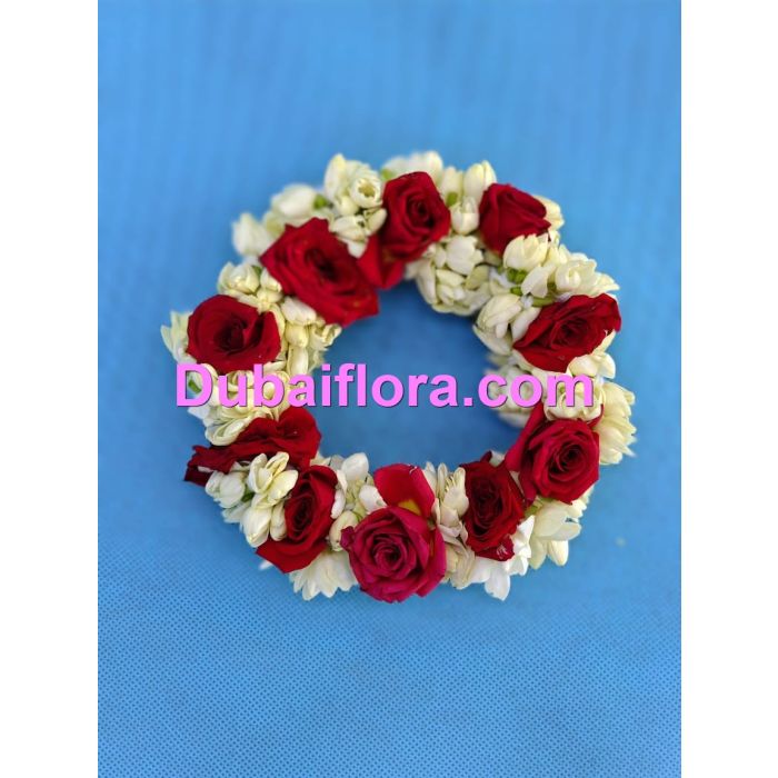 Kangan with jasmine and small baby roses