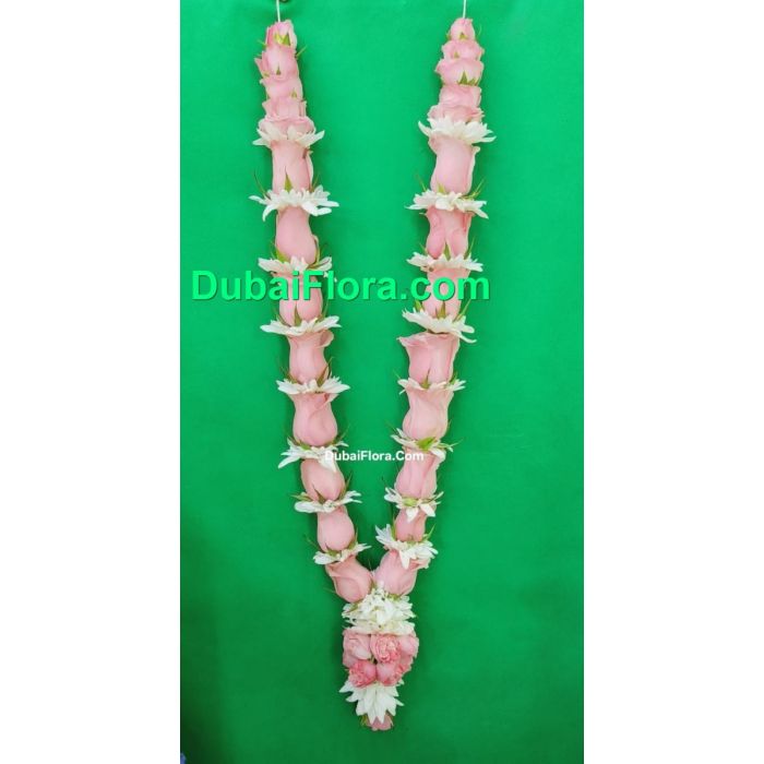 Garland with pink rose and whte hrysanthemum