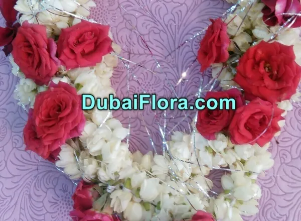 Fresh Jasmine Flower (Gajra) for Hair with Roses